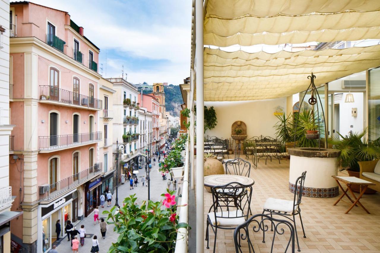 Hotel Del Corso Sorrento Exteriör bild